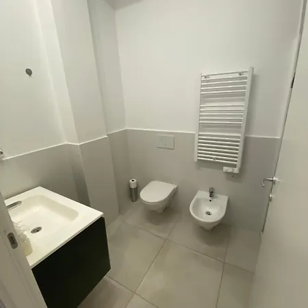 26 Urban Living Apartment